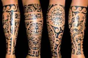 Caratteristico tatuaggio in stile maori